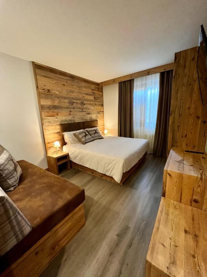 Hotel Da Franco e Adriana Pieve Di Ledro Esterno foto