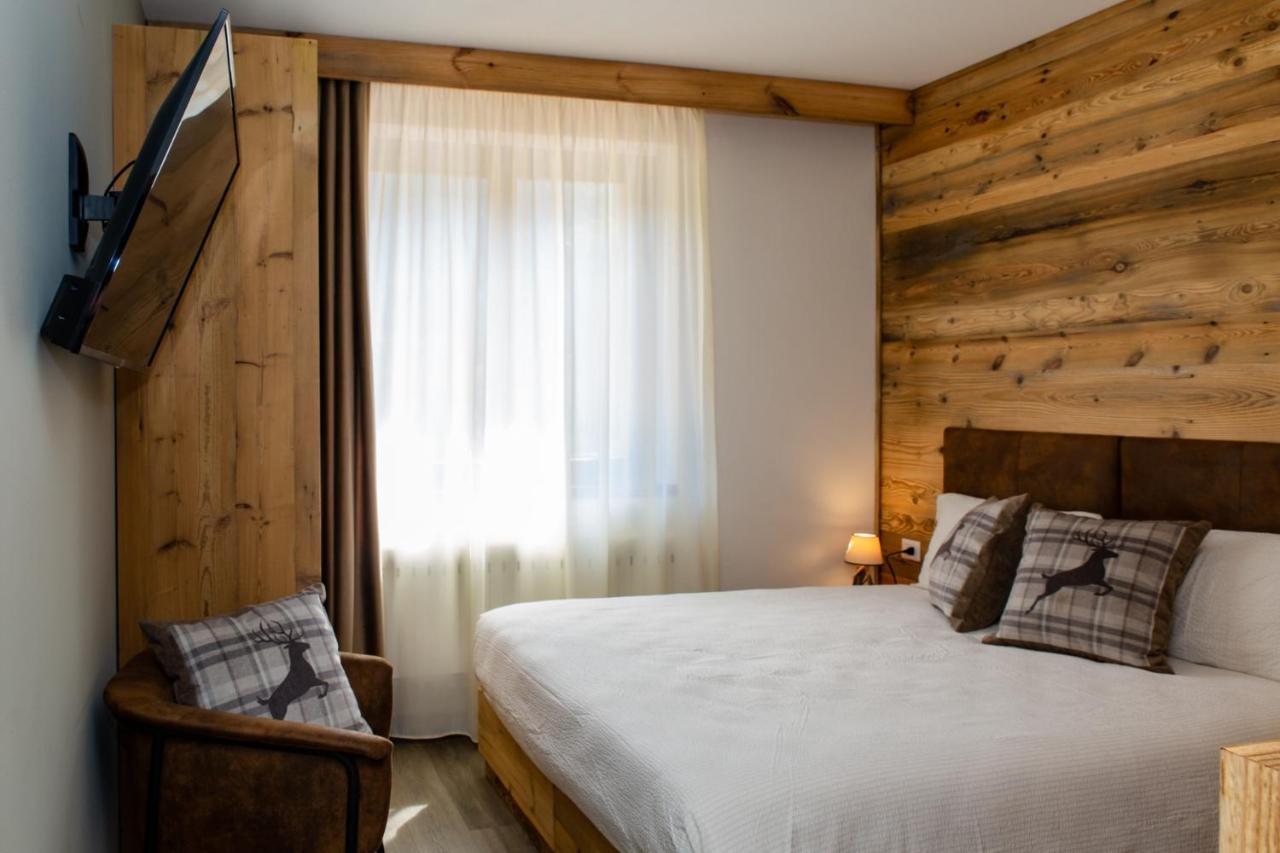 Hotel Da Franco e Adriana Pieve Di Ledro Esterno foto