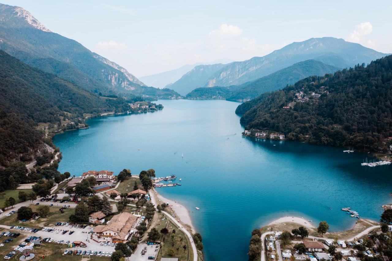Hotel Da Franco e Adriana Pieve Di Ledro Esterno foto